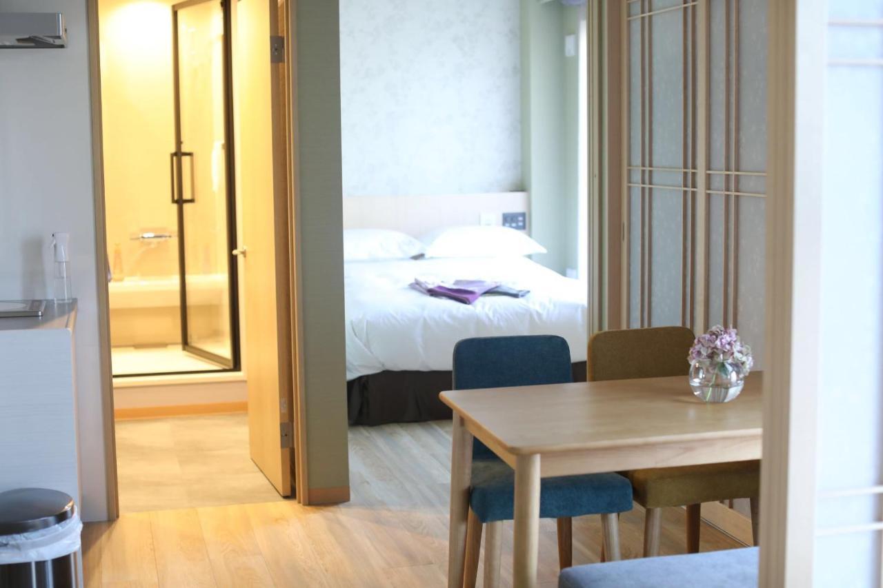 Sola Hotel Токио Екстериор снимка