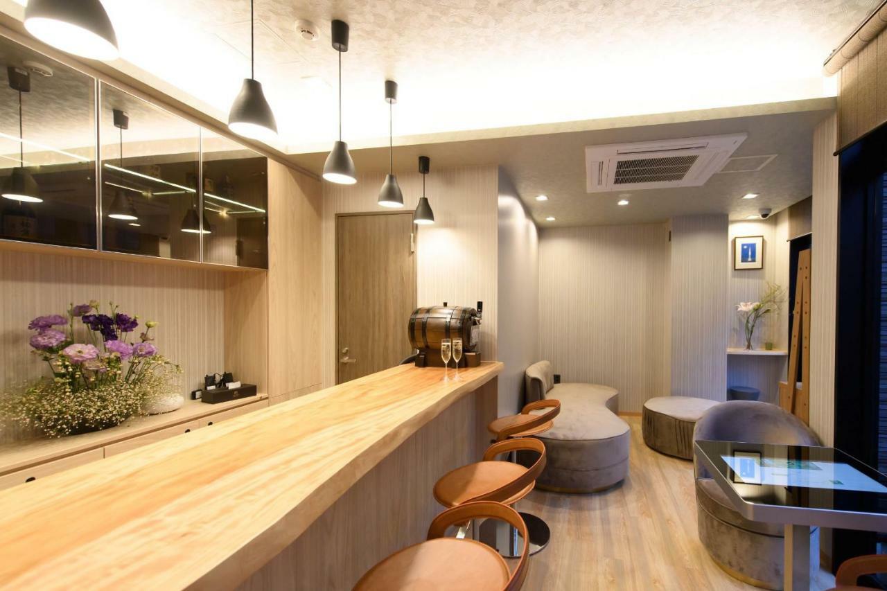 Sola Hotel Токио Екстериор снимка